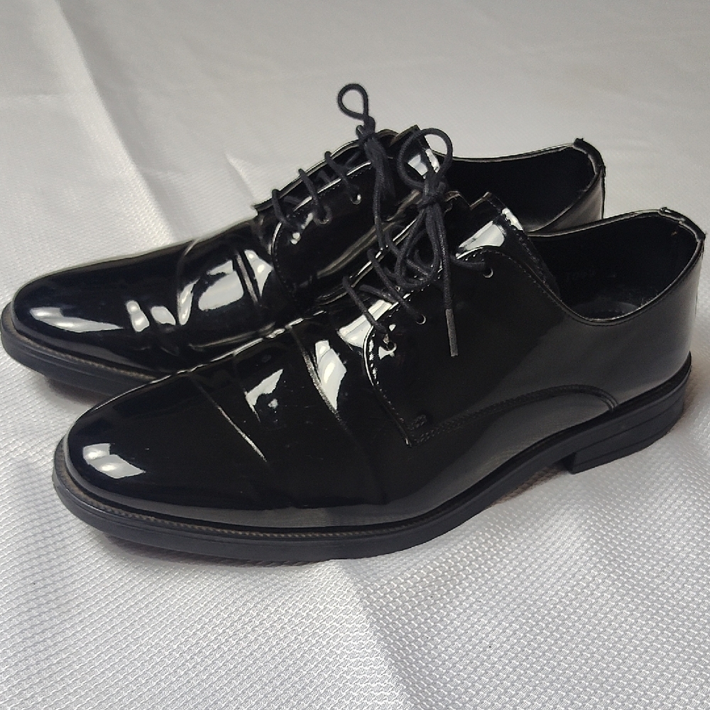 Elegant Black Patent Leather Men's Oxfords